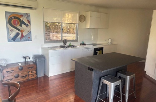 Seymour House | On The Bend- Absolute Waterfront Retreat