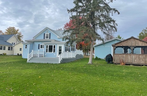 Dexter House | On the Black River - close to awesome fishing!