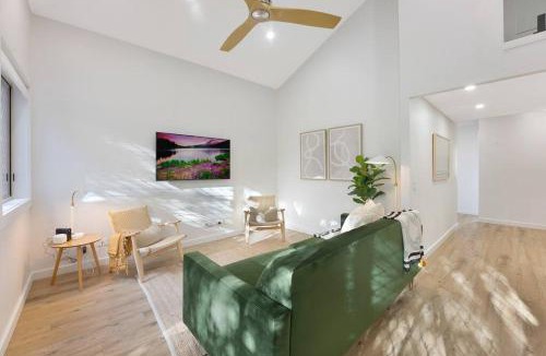 Grange Apartment | On the Brook - Private 2 bed + loft and pool