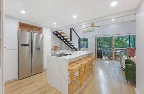 Grange Apartment | On the Brook - Private 2 bed + loft and pool