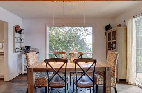 Magog Ski Chalet | On the edge of lac Lovering - Spa - Monthly
