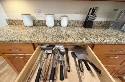 Algonquin Apartment | On the Fox/River access/Kayaks/Deck with lounging and dining/Free Parking