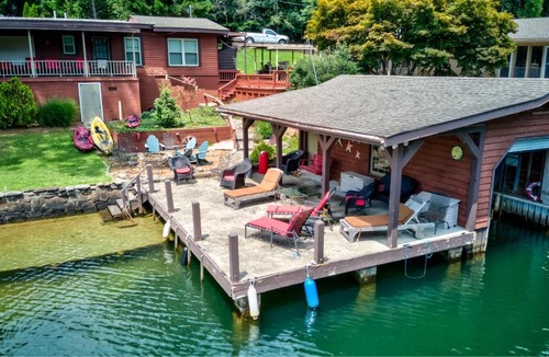 Lakemont House | On The Lake - Main House