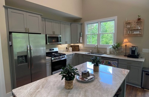 Cisco House | On the River Off the Grid: A Barndominium with River views!