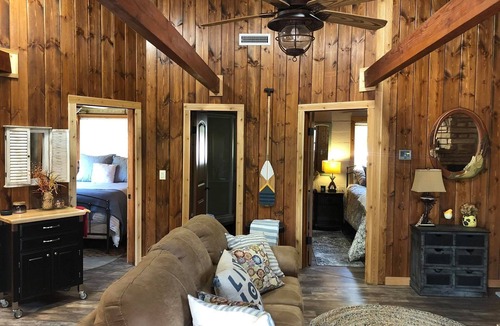 Cookson Cabin | On The Rocks Cabin at Lake Tenkiller
