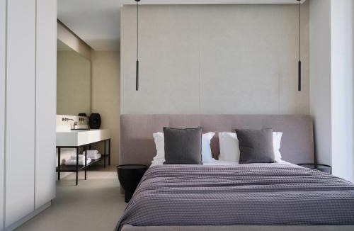 Korithi Villa | On the Rocks