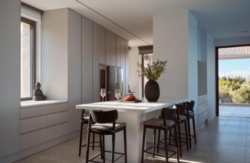 Korithi Villa | On the Rocks