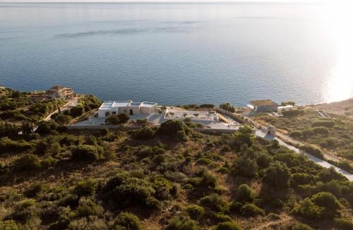 Korithi Villa | On the Rocks