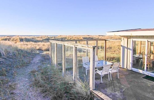 Manzanita House | On the Sand (MCA 198)