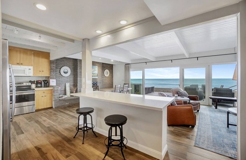 Capistrano Beach House | ON THE SAND! Private Beach! OCEAN FRONT HOT TUB! STR14-0126