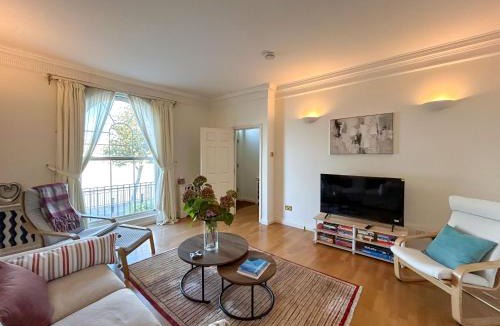 Surrey Docks Apartment | On The Thames