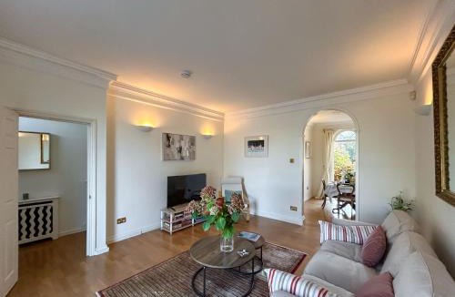 Surrey Docks Apartment | On The Thames