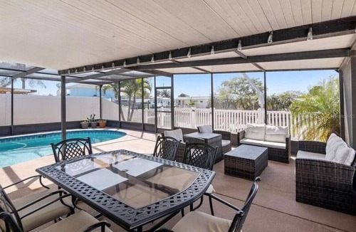 Sea Ranch On The Gulf House | On the Water! *Pool & Golf Cart