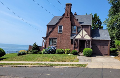 West Haven House | On the Water Spacious Comfortable Historic Home