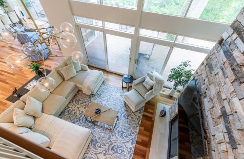 Edgewater House | On The Waterfront