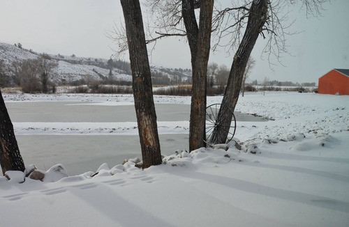 Dubois House | On the Wind River for, snowmobiling, fishing, hiking, rafting, 4-wheeling
