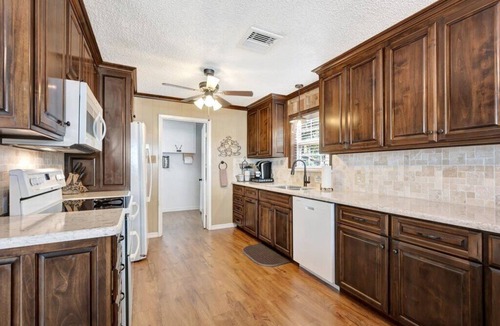 Hemphill House | On Toledo Time, Hemphill. TX