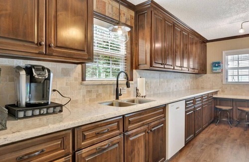 Hemphill House | On Toledo Time, Hemphill. TX