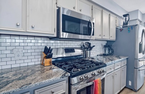 Burnet House | On Top Of SpiderMountain-2Bed/2Bath-HotTub-Gameroom.