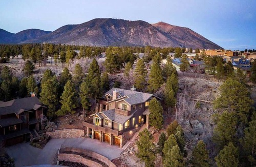 Flagstaff House | On trails, 2 mi to town & NAU, 12 mi to Snowbowl