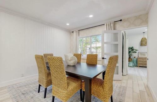 Santa Barbara Estates House | Once Upon a Beach Time