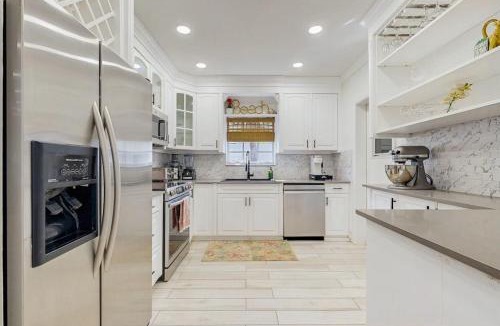 Santa Barbara Estates House | Once Upon a Beach Time