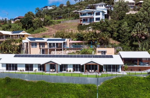 Airlie Beach House | One Airlie Beach.Beyond comparison