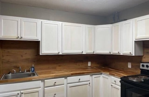 Lawton Apartment | One Bed 1 Bath with Full Kitchen near Fort Sill