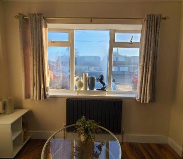 Rochford Apartment | One Bed and Bath in Rochford