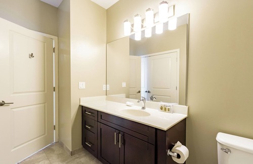 Stamford Apartment | One Bed in Central Stamford, CT with Pool Access