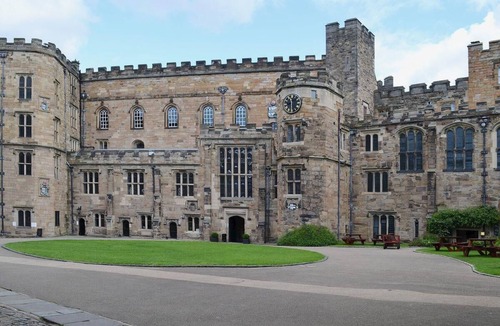 Durham Cottage | One Bed Loft Style Cottage