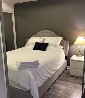 Toronto Entertainment District Apartment | One bed plus Den Downtown Toronto