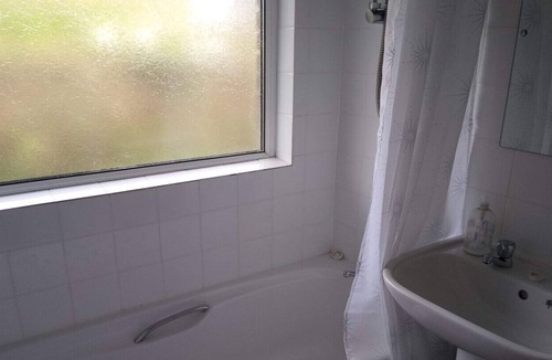 Mortehoe Ski Chalet | one bed room with sofa bed, wifi , sea views