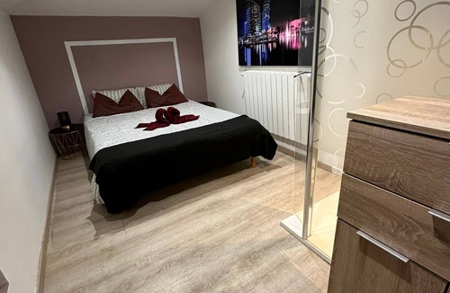 Le Fief-Sauvin House | One-bedroom studio