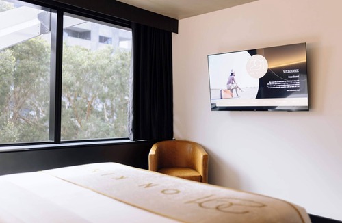 Newcastle Hotel | One Bedroom Accessible In CBD