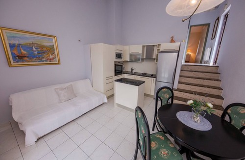 Okrug Gornji Apartment | One bedroom apartment near beach Rastići, Čiovo (A-9470-b)