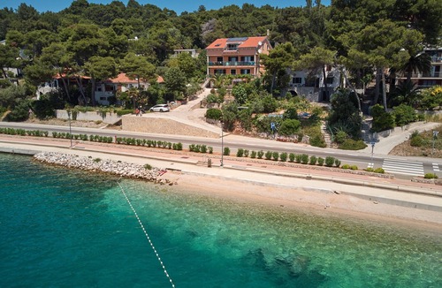 Cove Murtar Apartment | One bedroom apartment near beach Mali Lošinj (A-5391-b)