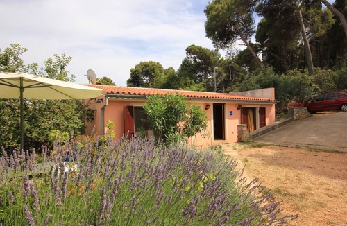 Veli Losinj Apartment | One bedroom apartment with terrace Veli Lošinj, Lošinj (A-8029-b)