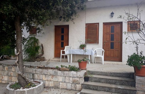 Kobas Apartment | One bedroom apartment with terrace Cove Blaca, Mljet (A-10416-b)