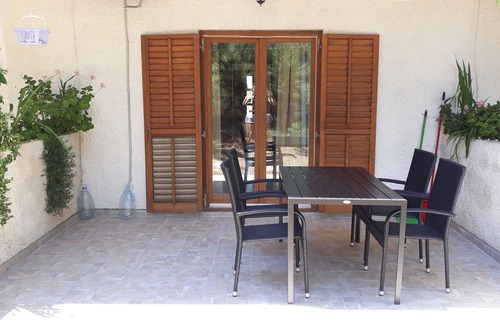 Kobas Apartment | One bedroom apartment with terrace Cove Blaca, Mljet (A-10416-b)