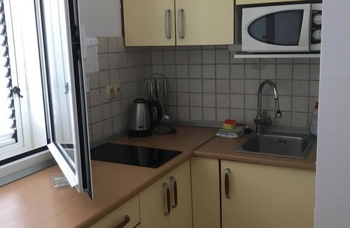 Primosten Apartment | One bedroom apartment with terrace and sea view Primošten (A-15704-b)