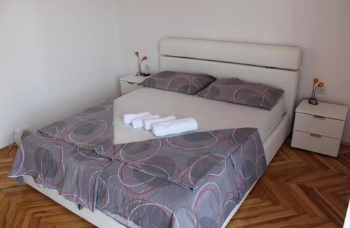 Primosten Apartment | One-bedroom apartment with terrace