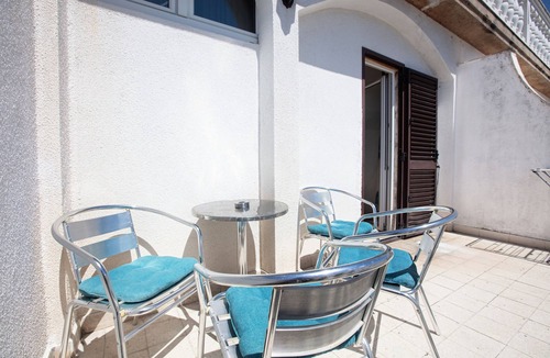 Podglavica Apartment | One bedroom apartment near beach Stupin Čeline, Rogoznica (A-21043-b)