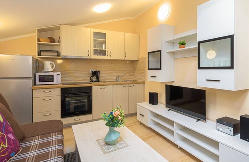 Pican Other | One-bedroom apartment A3 with shared pool in Central Istria
