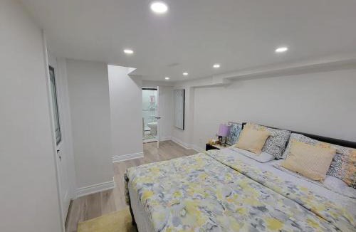 Ajax Apartment | One Bedroom Apartment