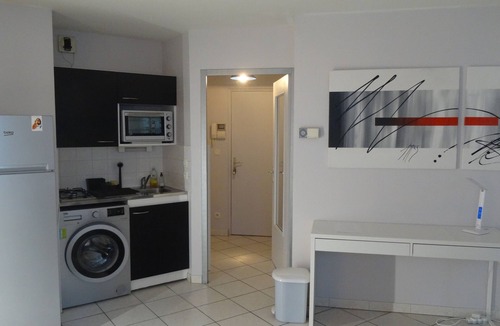 Yves Farge - Le Fleuve Apartment | One-Bedroom Apartment, good standard, quiet with parking