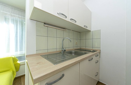 Drasnice Apartment | One bedroom apartment near beach Drašnice, Makarska (A-6652-a)