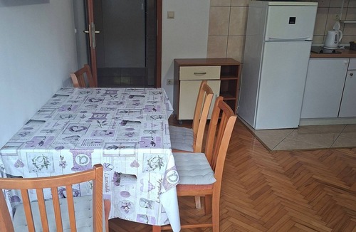 Drvenik Apartment | One bedroom apartment near beach Drvenik Donja vala, Makarska (A-6658-c)
