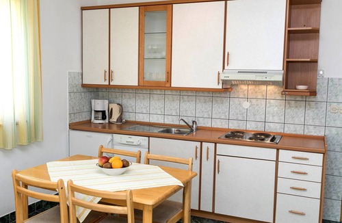 Jadranovo Apartment | One bedroom apartment with terrace Jadranovo, Crikvenica (A-5521-c)