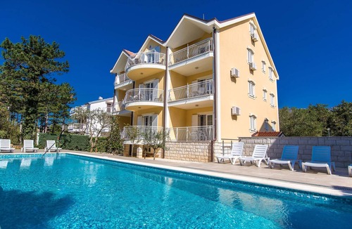 Jadranovo Apartment | One bedroom apartment with terrace Jadranovo, Crikvenica (A-5521-c)